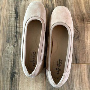 New Clarks Nude Heels Size 7.5